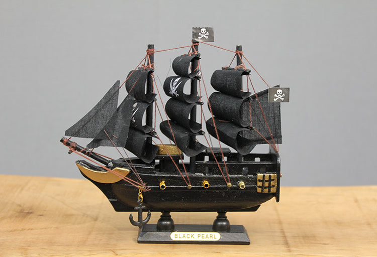 Ahşap Korsan Gemisi 15x15 cm